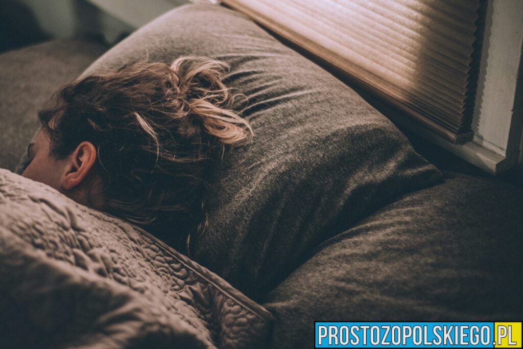 Jak współczesne technologie pomagają optymalizować sen i dietę za grosze?