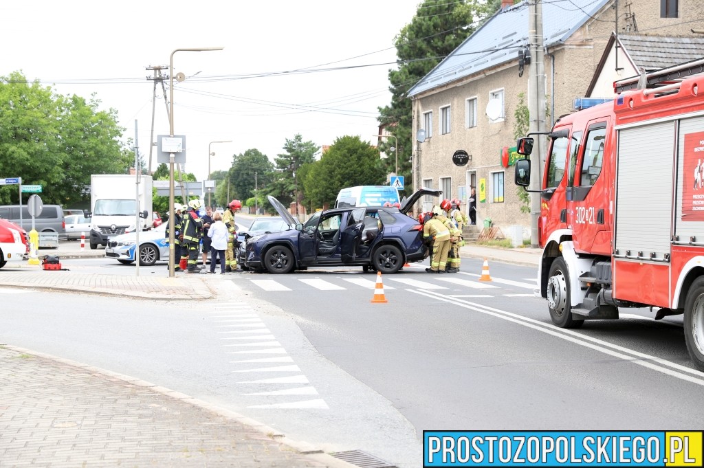 wypadek w&nbsp;komprachcicach, zderzenie dwóch samochodów, aktualności opolskie, wypadek w&nbsp;komprachcicach, 
