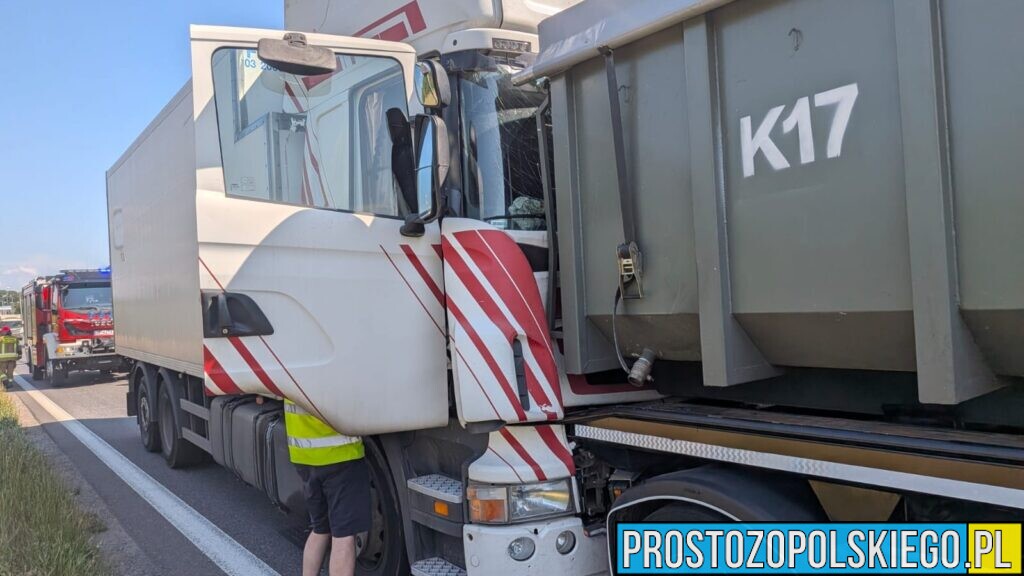 Kolizja na obwodnicy Opola. Ciężarówka uderzyła w naczepę poprzedzającego pojazdu