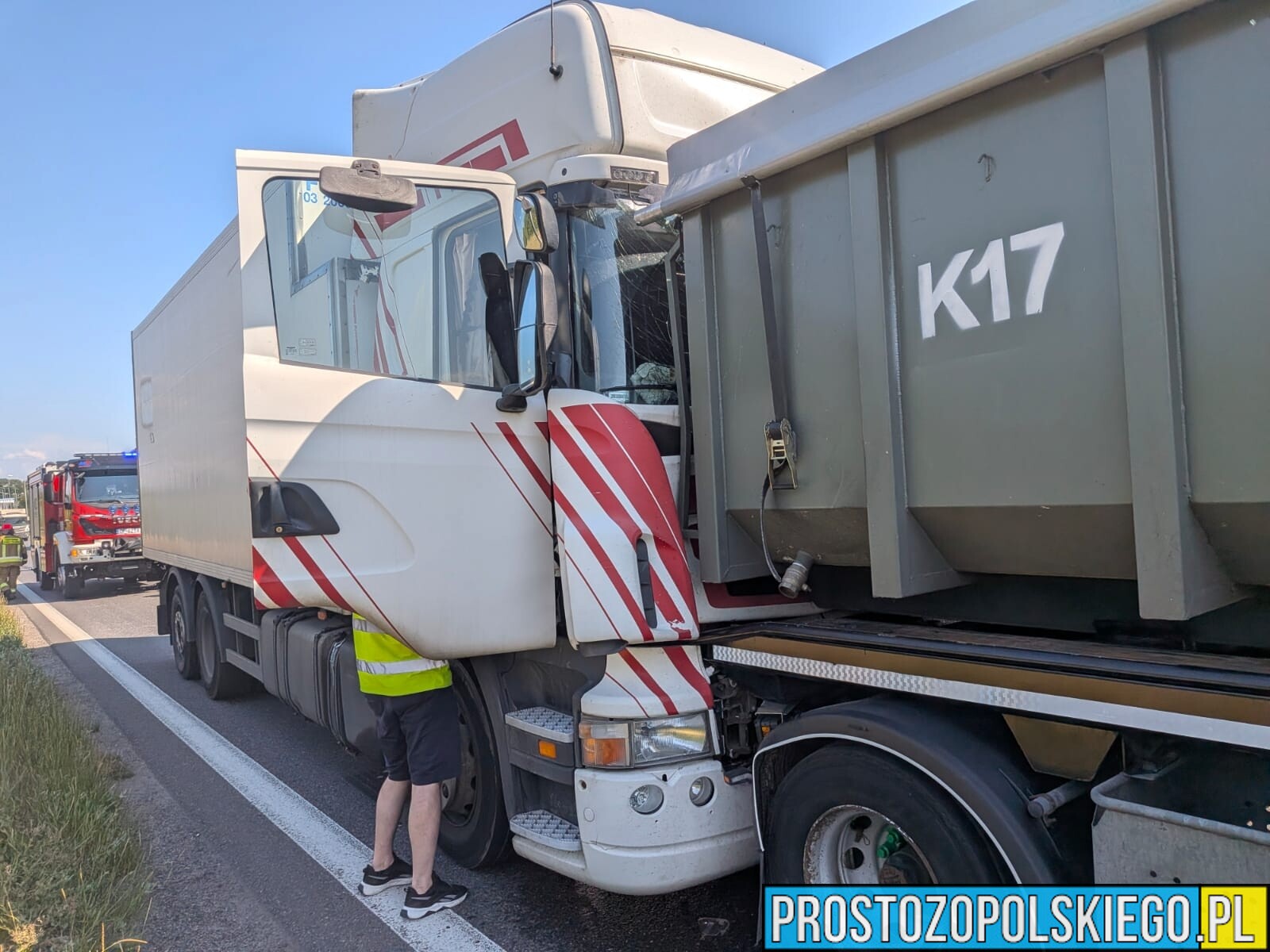 Kolizja na obwodnicy Opola. Ciężarówka uderzyła w naczepę poprzedzającego pojazdu