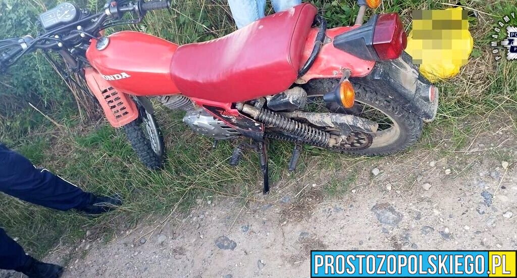 Trzy osoby na motocyklu, w tym 4-letnie dziecko. Kierowca bez uprawnień i kasków