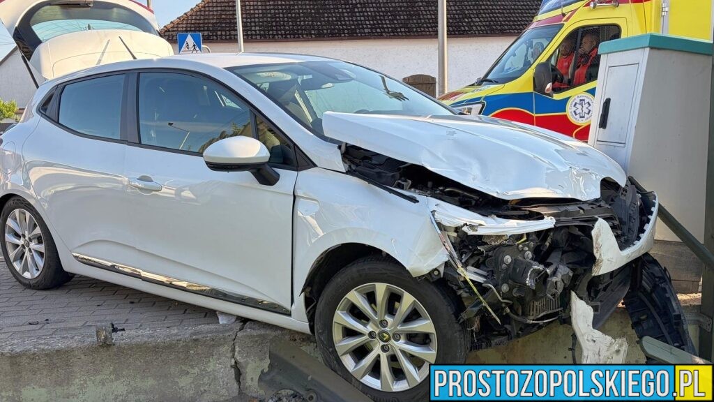 Groźny wypadek na DK46. Ranne zostało 12-letnie dziecko i jedna osoba dorosła.