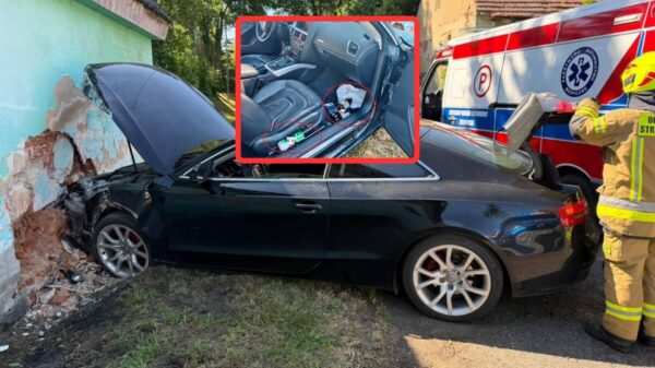 Miał 2 promile i wjechał audi w budynek. Potem opluł policjantów