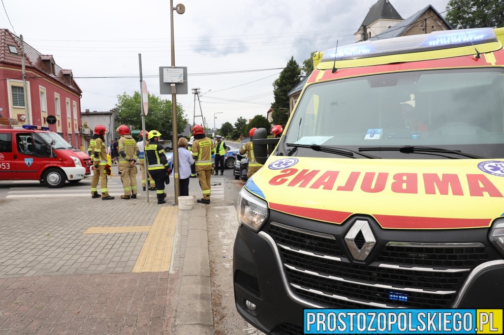 wypadek w&nbsp;komprachcicach, zderzenie dwóch samochodów, aktualności opolskie, wypadek w&nbsp;komprachcicach, 