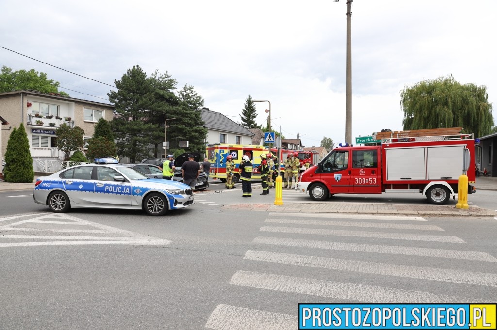 wypadek w&nbsp;komprachcicach, zderzenie dwóch samochodów, aktualności opolskie, wypadek w&nbsp;komprachcicach, 