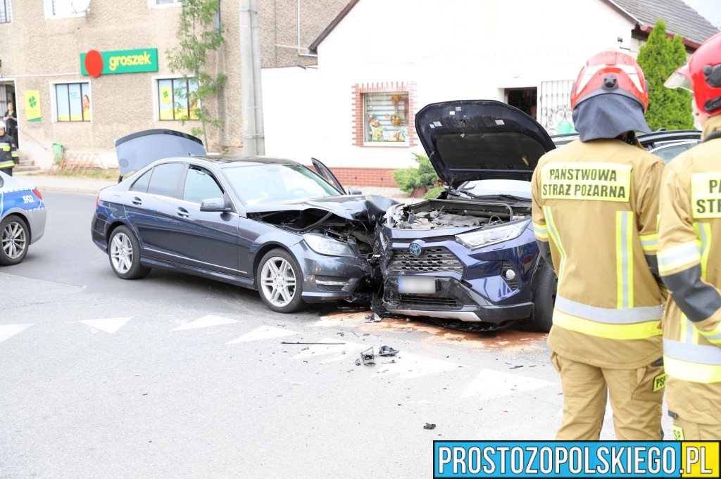 wypadek w&nbsp;komprachcicach, zderzenie dwóch samochodów, aktualności opolskie, wypadek w&nbsp;komprachcicach, 