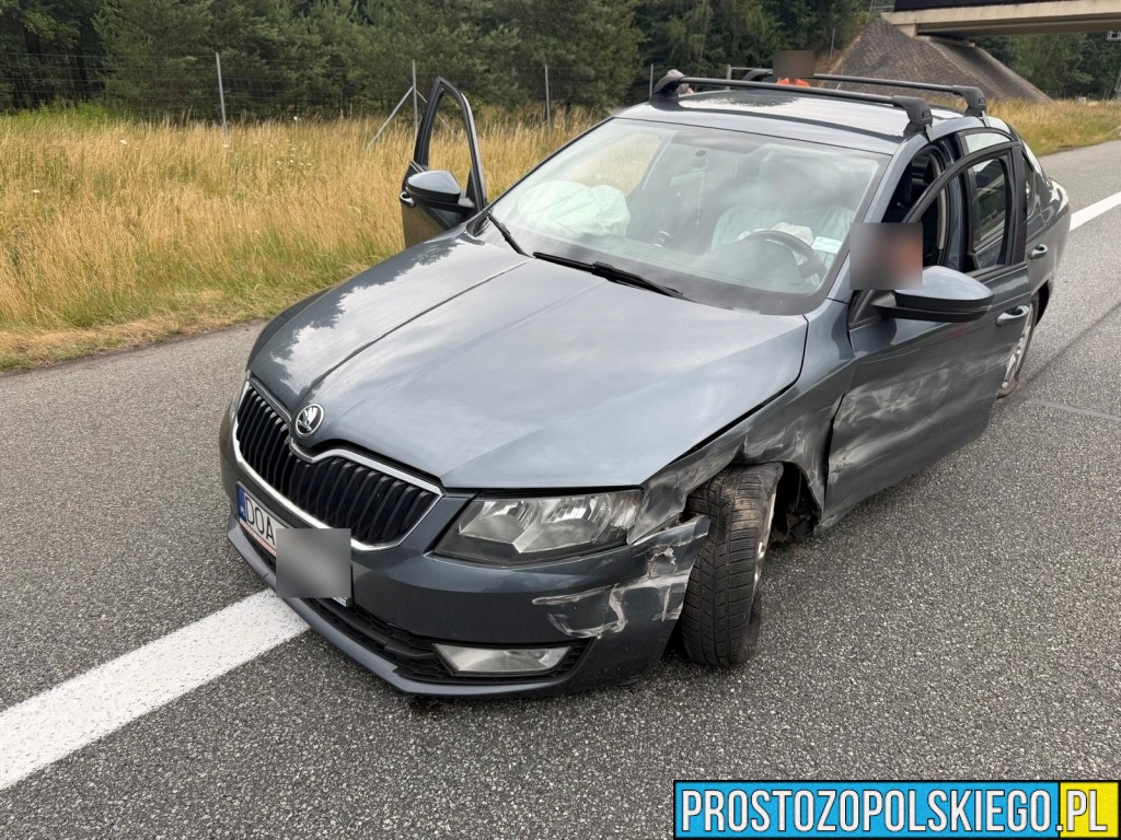 System eCall wezwał pomoc. Kolizja na autostradzie A4 pod Rzędziwojowicami
