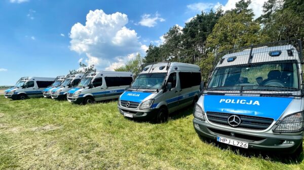 Policyjna obława w lasach w rejonie Bierawy. Poszukują 40-latka w kryzysie emocjonalnym
