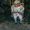 Metalowa czy drewniana – jaką huśtawkę wybrać dla dziecka?