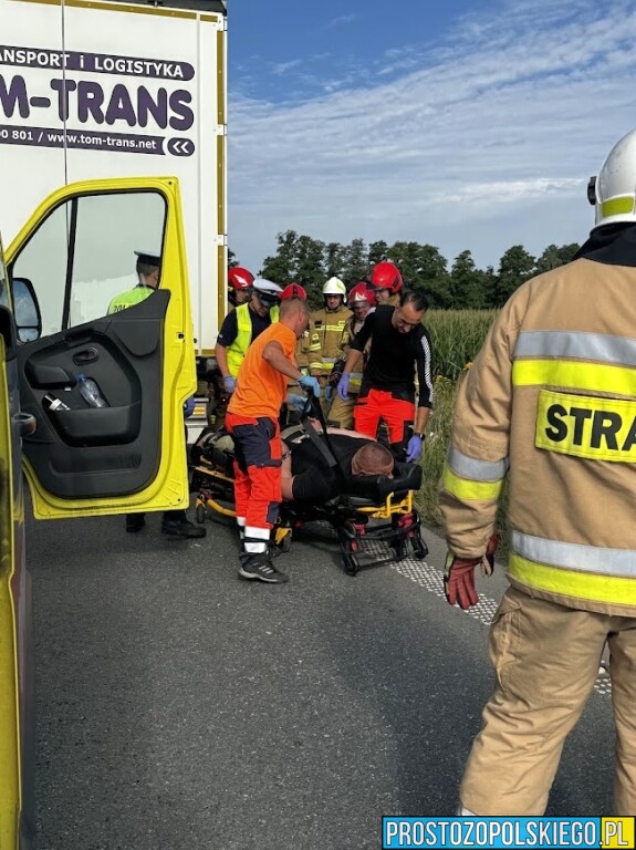 Obrazek posiada pusty atrybut alt - plik: 43-2.jpgwypadk na bwodnicy opola, sprawca wypadku agresywny, sprawa wypadku skuty przez policje, sprawca wypadku pobił ratowników, wypadek w opolu, sprawca skuty przez policję,