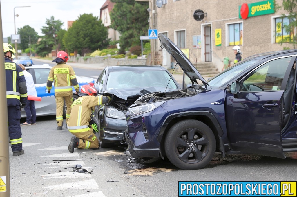 wypadek w&nbsp;komprachcicach, zderzenie dwóch samochodów, aktualności opolskie, wypadek w&nbsp;komprachcicach, 