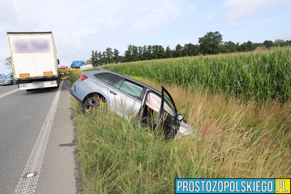 wypadk na bwodnicy opola, sprawca wypadku agresywny, sprawa wypadku skuty przez policje, sprawca wypadku pobił ratowników, wypadek w opolu, sprawca skuty przez policję,