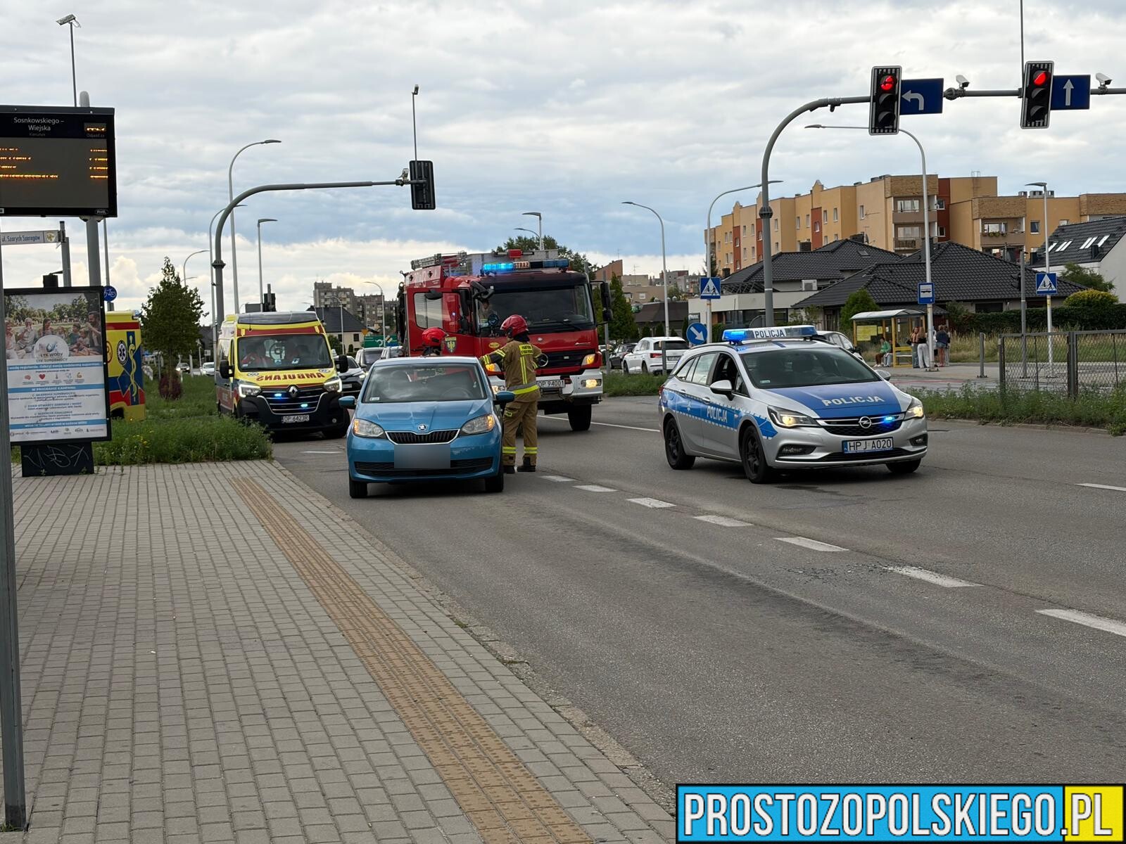 Jedna osoba ranna po zderzeniu dwóch aut na ul. Sosnkowskiego w Opolu