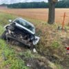 Wypadek na DK11 w Gołkowicach. Samochód wypadł z drogi i wylądował w rowie