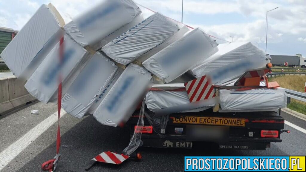 Utrudnienia na A4 w kierunku Wrocławia. Z ciężarówki osunął się ładunek