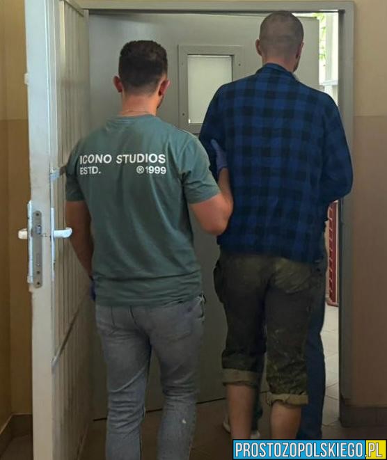 Przyjechał rowerem, włamał się do firmy i splądrował ponad 40 szafek pracowniczych. Wpadł przez... brak kasku