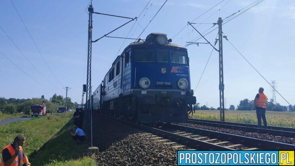 Tragiczne potrącenie przez pociąg na linii Kędzierzyn-Koźle – Gliwice. Nie żyje około 50-letni mężczyzna