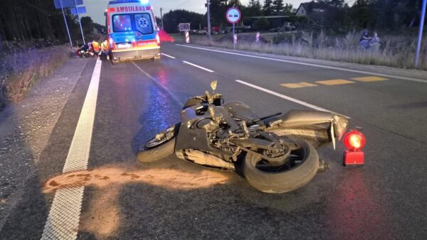 Wypadek motocyklisty na DK45! Na miejscu kilka zastępów straży pożarnej, ratownicy medyczni i policja