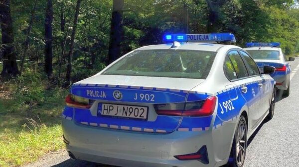 Wypadek w Centawie. Kierująca straciła panowanie nad autem i dachowała