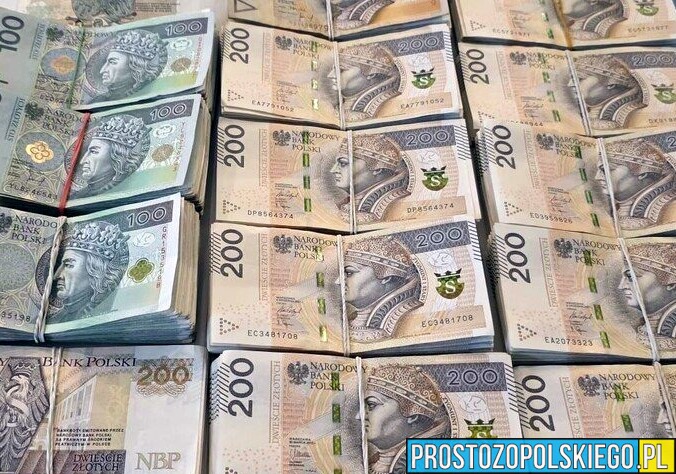 Uwierzyła fałszywemu pracownikowi banku. Mieszkanka Krapkowic straciła 28 tysięcy złotych