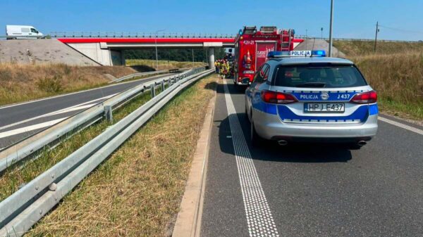 46-letni motocyklista stracił panowanie nad jednośladem podczas wyprzedzania. Trafił do szpitala