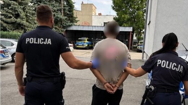20-latek poszukiwany przez sąd zatrzymany przez policjantów z Namysłowa. Trafił do więzienia