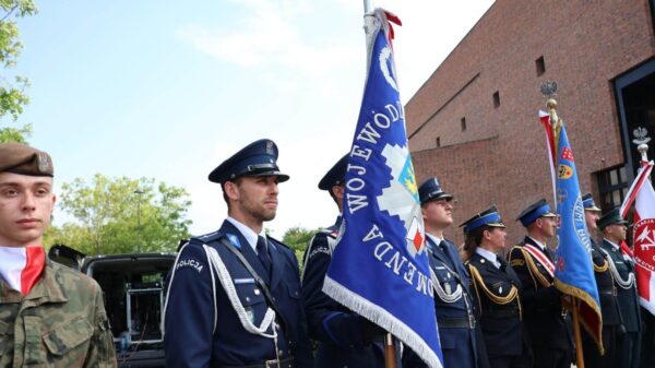 Opole uczciło 82. rocznicę wybuchu Powstania Warszawskiego. Policjanci oddali hołd Bohaterom