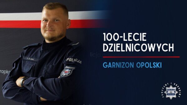 Policjant z Krapkowic ma niezwykłą pasję. Gra na kilku instrumentach i występował z Piotrem Cugowskim