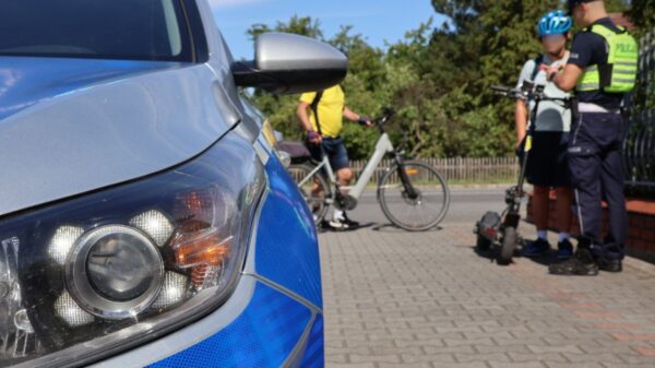 Policjanci sprawdzali rowerzystów i użytkowników hulajnóg. Blisko 450 wykroczeń na Opolszczyźnie