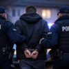 Poszukiwany 30-latek zatrzymany za kierownicą. Złamał dwa sądowe zakazy prowadzenia pojazdów