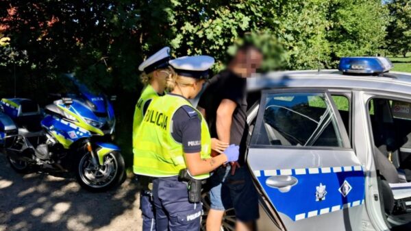 Jechał z synem na rozpoczęcie roku. Nie miał prawa jazdy, był po alkoholu i przekroczył prędkość