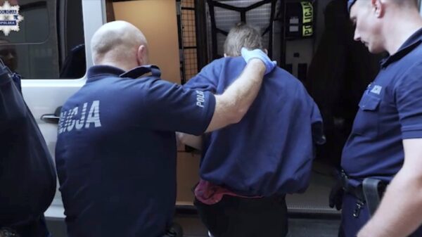 19-latek podejrzany o zabójstwo 49-letniej kobiety. Policjanci znaleźli przy nim nóż i młotek