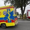 Samochód uderzył w drzewo na ul. Jagiełły w Opolu. Kierowca miał dużo szczęścia