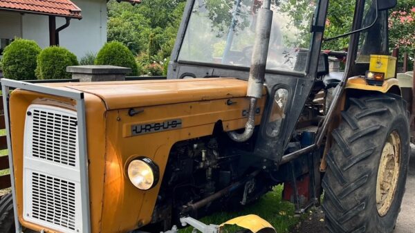 Prawie 2 promile i 4-letnie dziecko w ciągniku. 54-latek stanie przed sądem