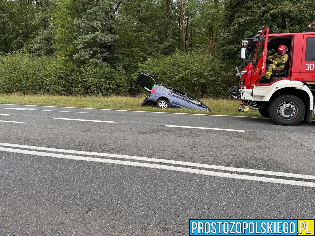 zderzenie 3 samochodów w Lędzinach, droga Opole Ozimek, DK 46 zablokowana, wypadek w Opolu, Wypadek, zderzenie trzech aut,