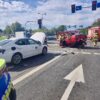 Wypadek na DK46 w Otmuchowie. Zderzyły się trzy pojazdy, jedno auto dachowało