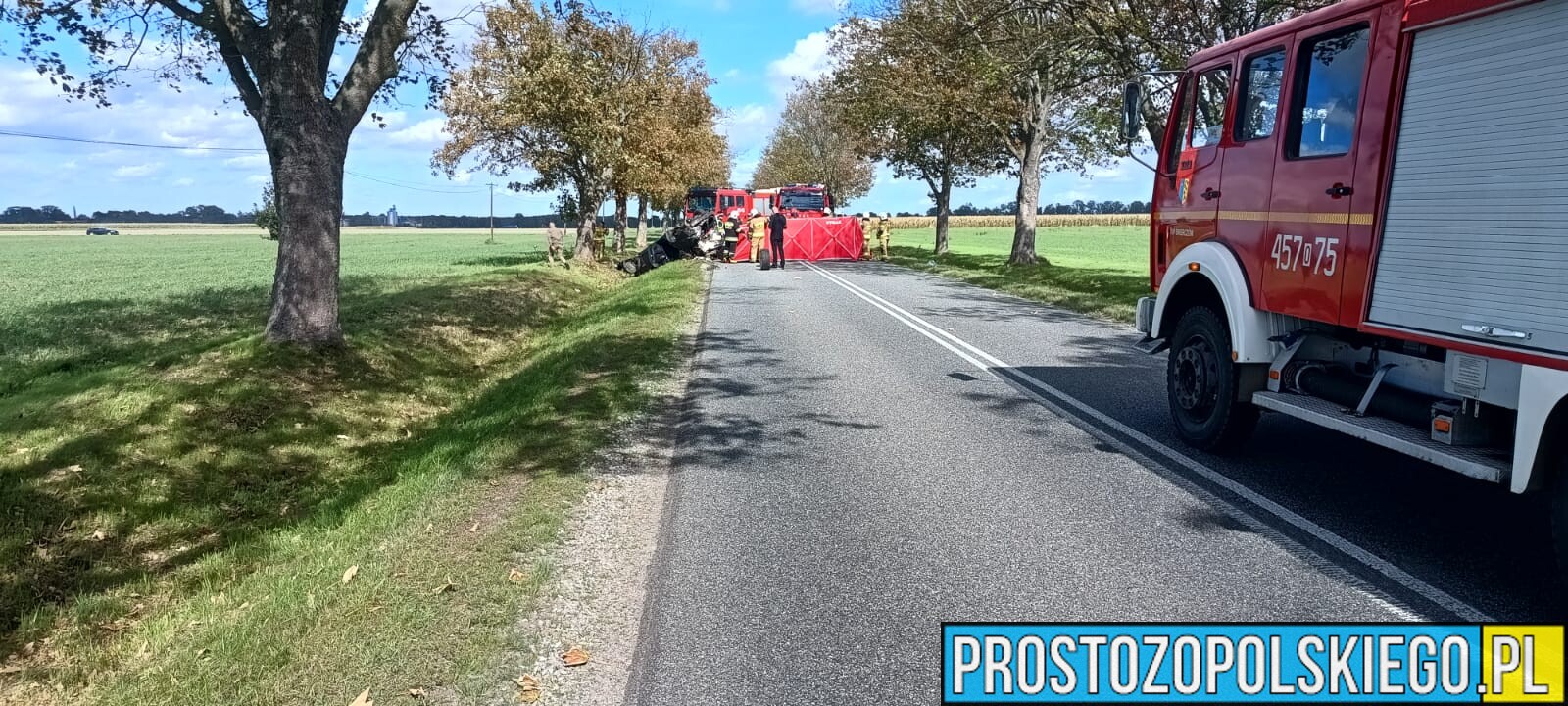 Śmiertelny wypadek na&nbsp;DW454. Droga między Biestrzykowicami a&nbsp;Świerczowem zablokowana