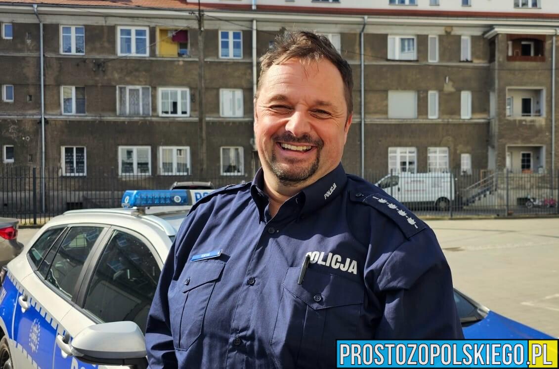 Grzybiarz zgubił się w lesie koło Raszowej. Dzielnicowy szybko ruszył z pomocą