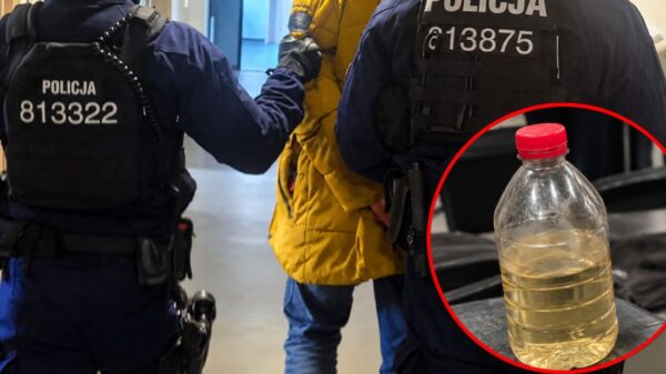 Groził podpaleniem instytucji państwowej. Policjanci znaleźli przy nim butelkę z benzyną