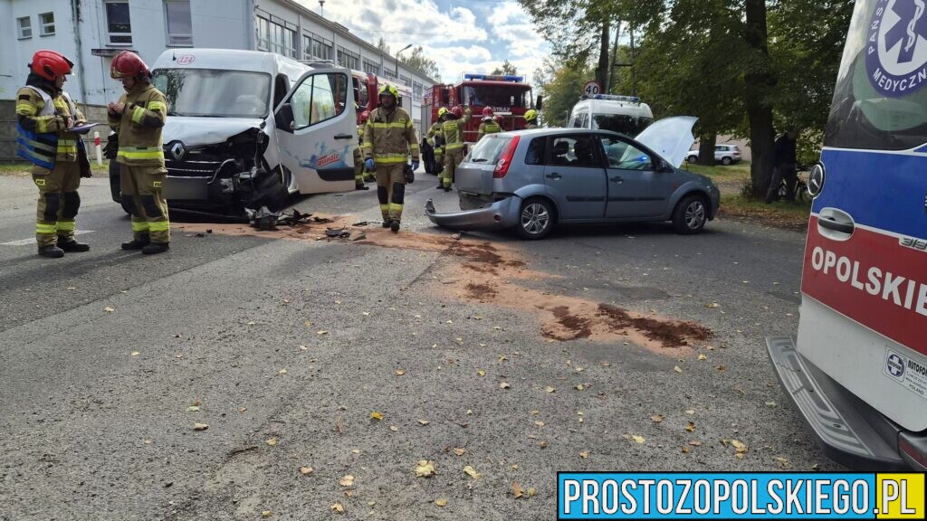 Wypadek w Dylakach. Kobieta podróżująca z dziećmi wymagała hospitalizacji