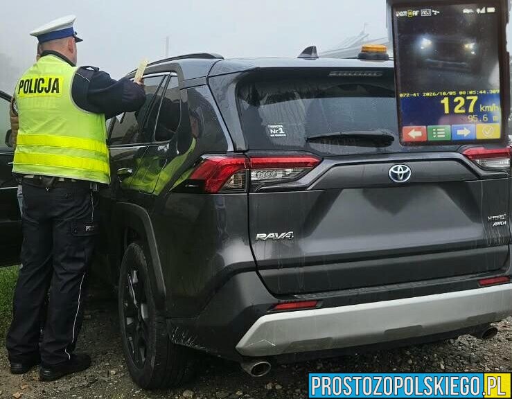 Jechał 127 km/h przy ograniczeniu do 50. Kierowca toyoty zatrzymany w Gronowicach